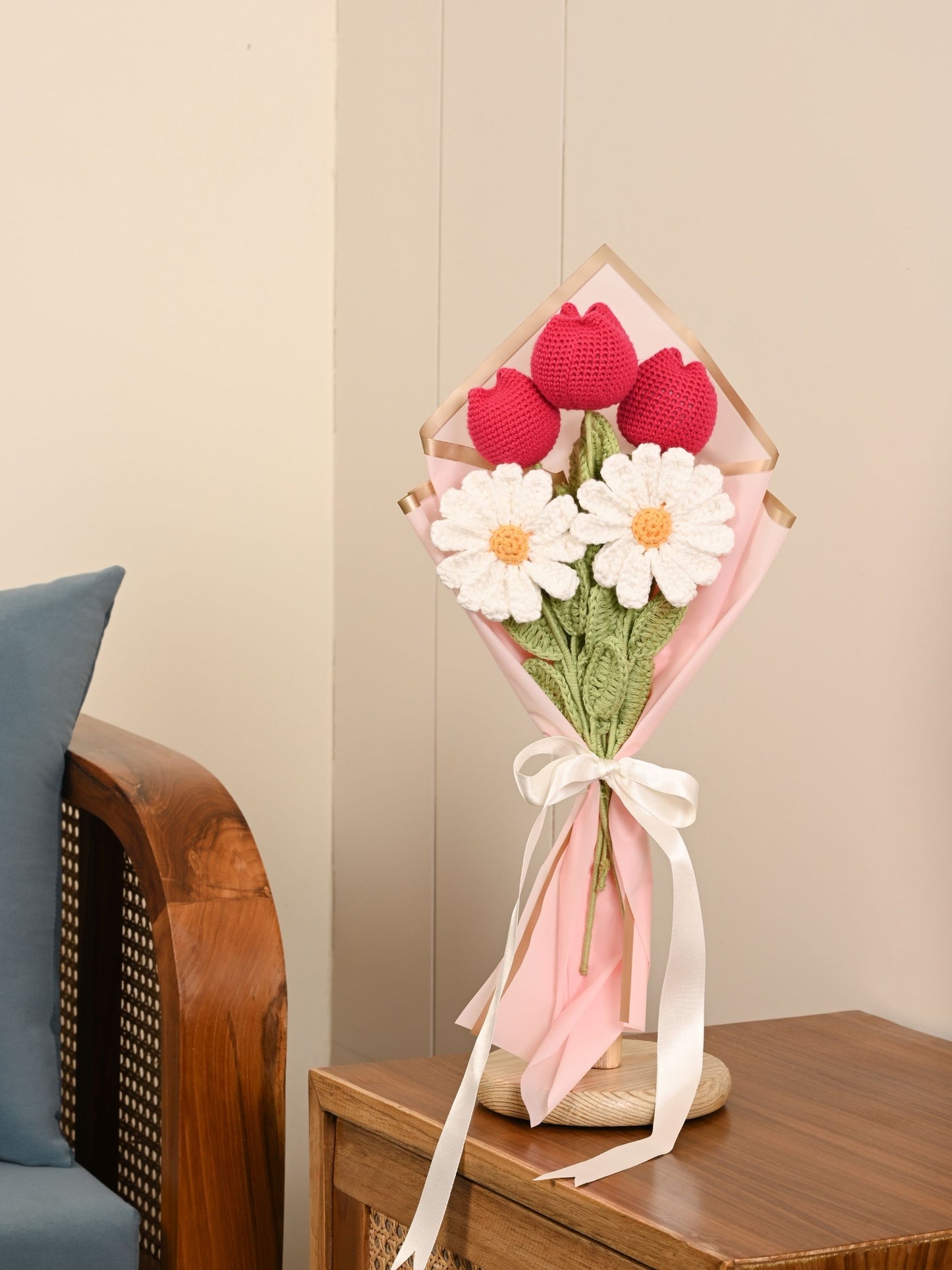 Forever tulips and daisies