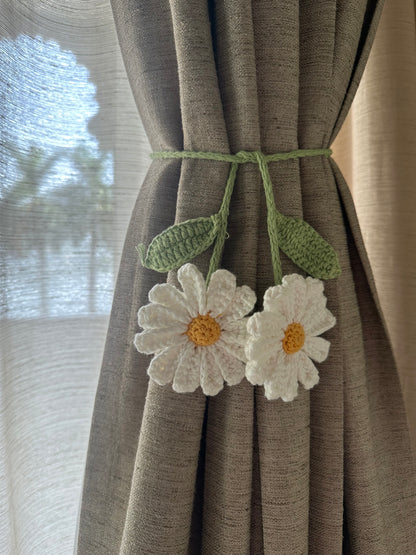 Daisy Curtain Tie