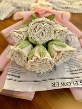 Crochet White Roses Bouquet of 6