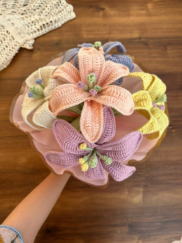 Crochet Lily Bouquet of 5